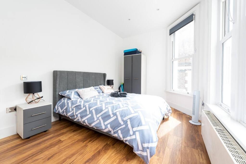 Beautiful Apartment By Hyde Park Ss2 London Eksteriør billede